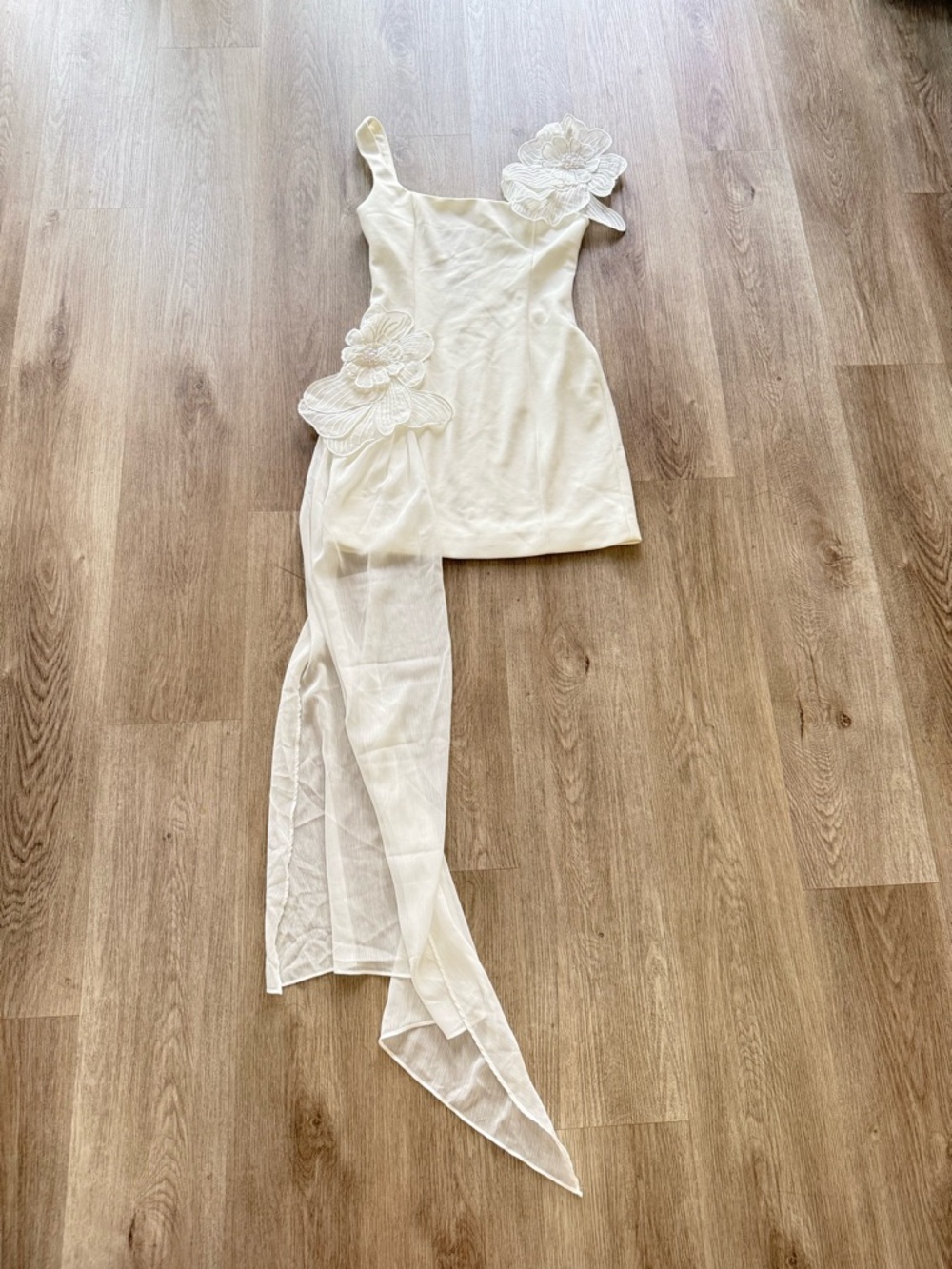 elliatt janelle white 3d oversized floral flower long sash mini dress size small - Picture 8 of 13